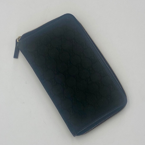Black GucciMonogram canvas wallet - Picture 4 of 7